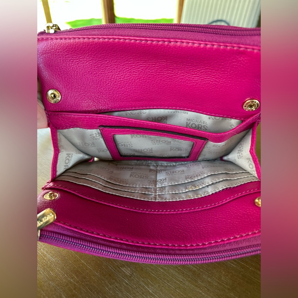Michael Kors | vintage pink leather crossbody bag with MO logo gold hardware - Picture 3 of 5